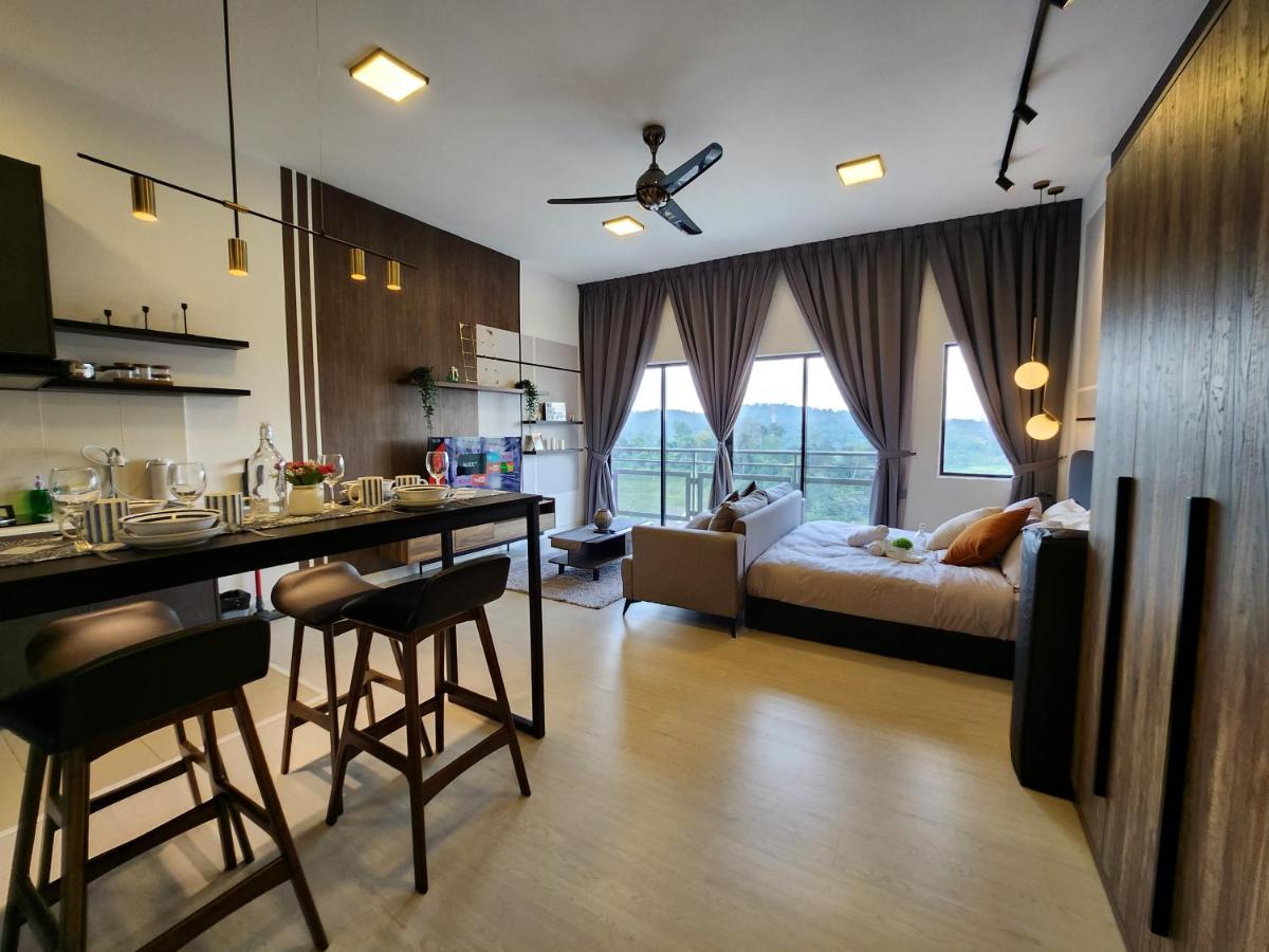 Taman Equine Comfy Studio#Greenery View#4 Pax#Aeon Mall Seri Kembangan Zewnętrze zdjęcie